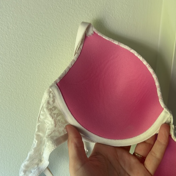 Pink by Victoria’s Secret T-Shirt Bra - Picture 4 of 5